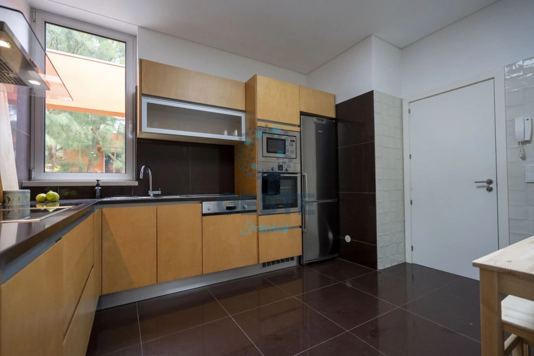 Moradia T3 para Arrendamento em Vau Foto 4