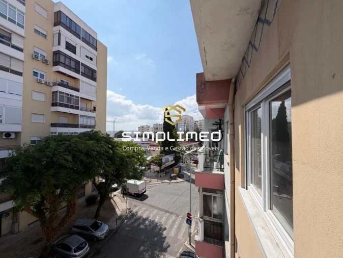 Apartamento T2 para Venda em Venteira Foto 23