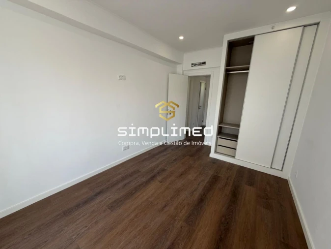Apartamento T2 para Venda em Venteira Foto 13