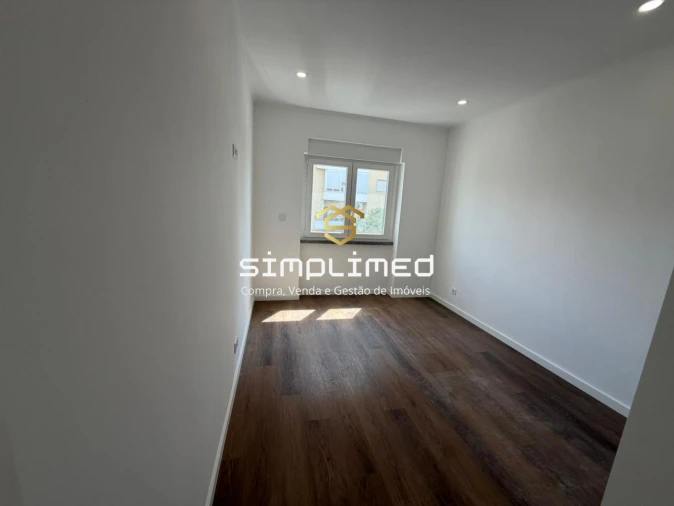 Apartamento T2 para Venda em Venteira Foto 14