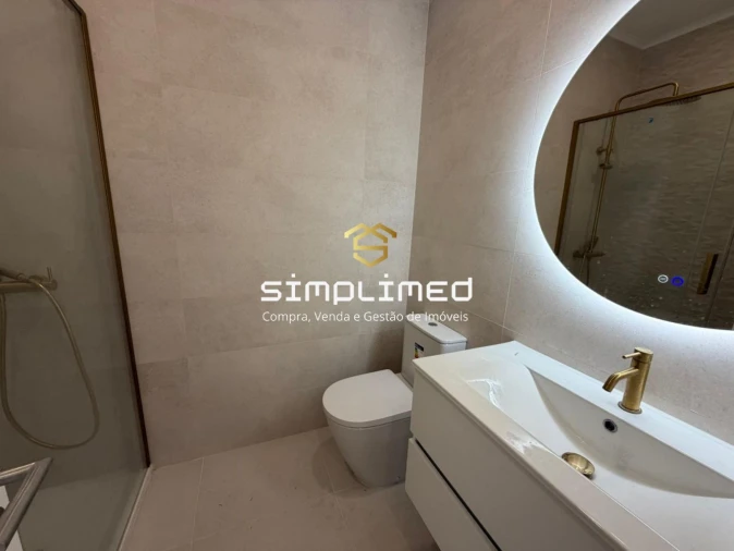 Apartamento T2 para Venda em Venteira Foto 20