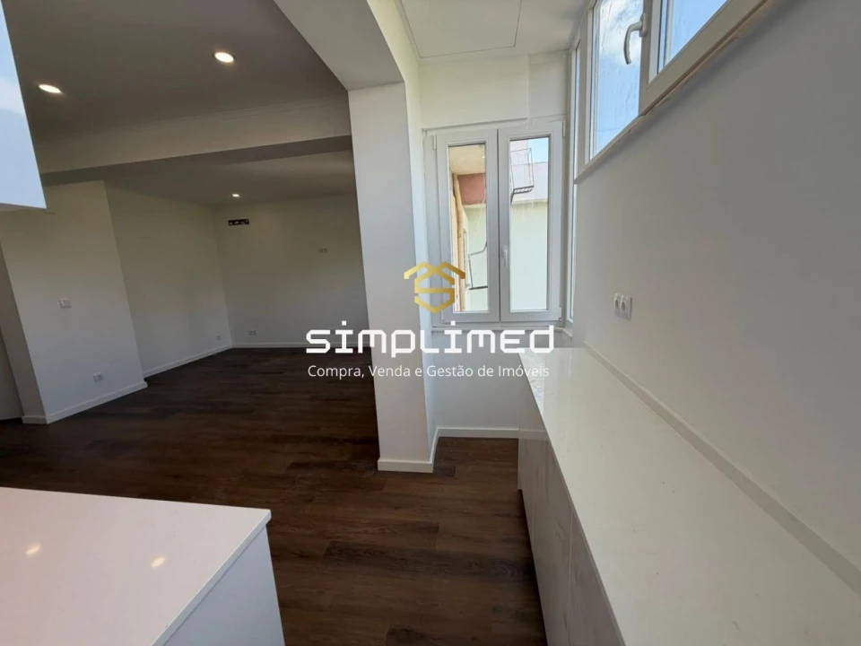Apartamento T2 para Venda em Venteira Foto 8