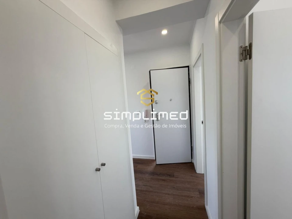 Apartamento T2 para Venda em Venteira Foto 19