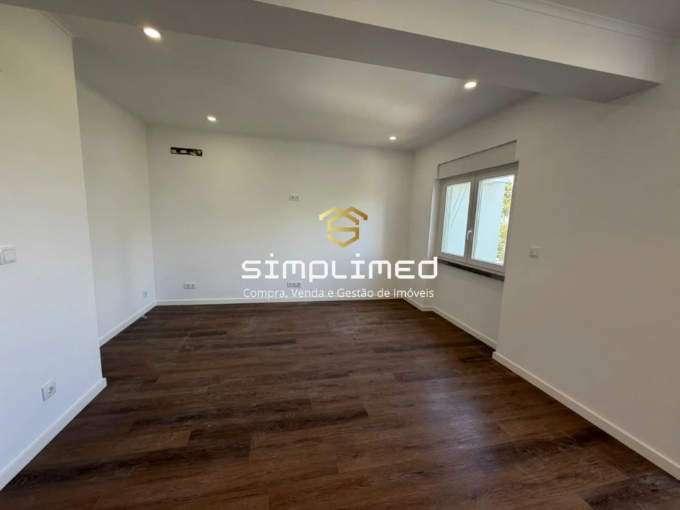 Apartamento T2 para Venda em Venteira Foto 10