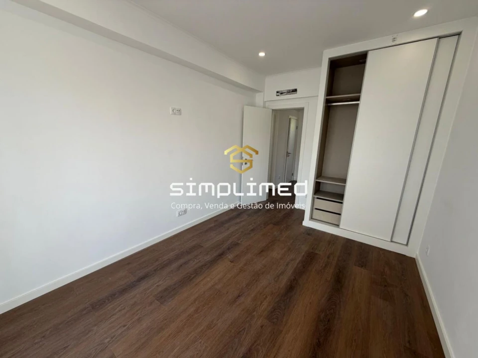 Apartamento T2 para Venda em Venteira Foto 13