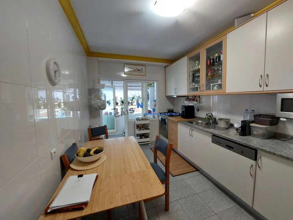 Apartamento T2 para Venda em Fânzeres e São Pedro da Cova Foto 4