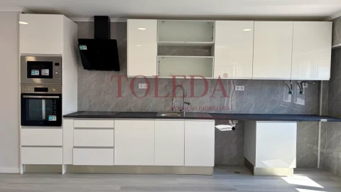 Apartamento T4 para Venda em Amora
