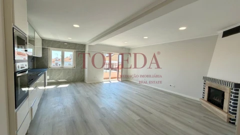 Apartamento T4 para Venda em Amora
