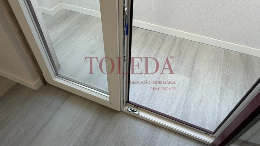 Apartamento T4 para Venda em Amora Foto 24
