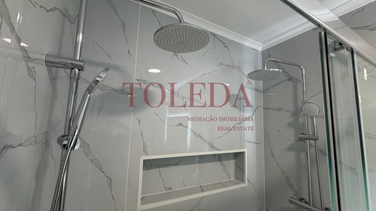 Apartamento T4 para Venda em Amora Foto 20
