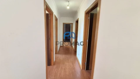 Apartamento T3 para Venda em Alfena