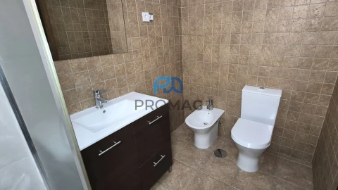 Apartamento T3 para Venda em Alfena