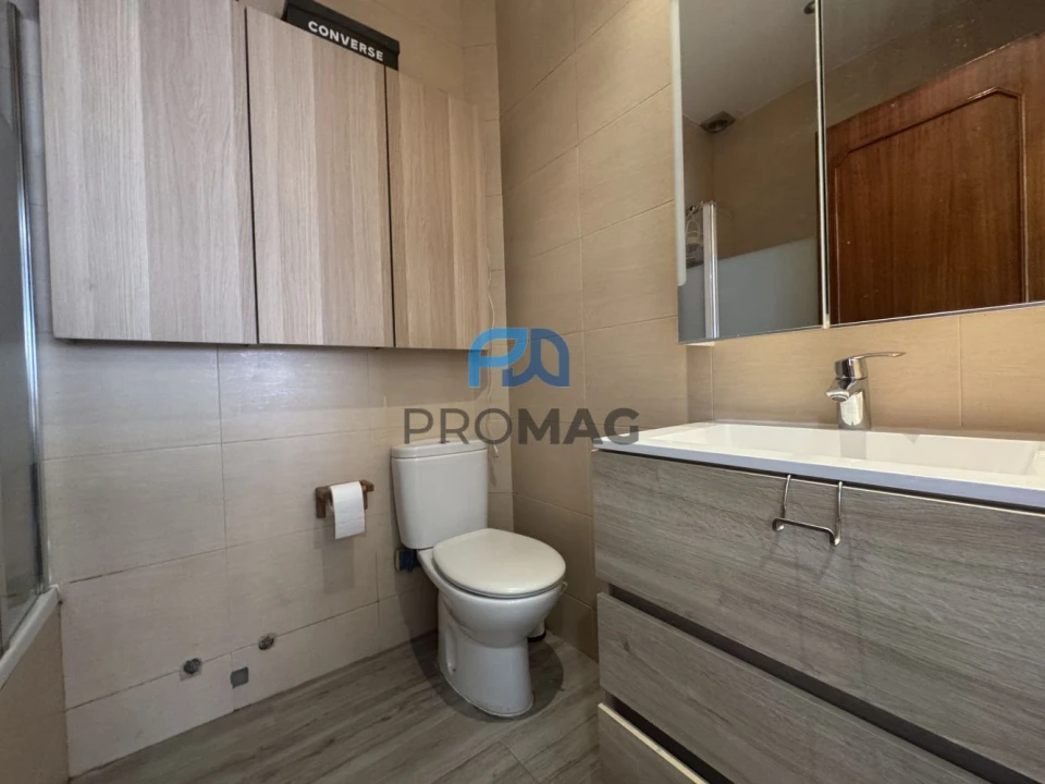 Moradia T4 para Venda em Rio Tinto Foto 28