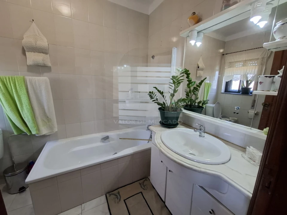 Apartamento T3 para Venda em Abraveses Foto 32
