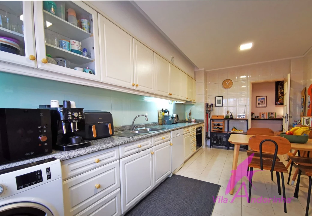 Apartamento T2 para Venda em Areosa Foto 9
