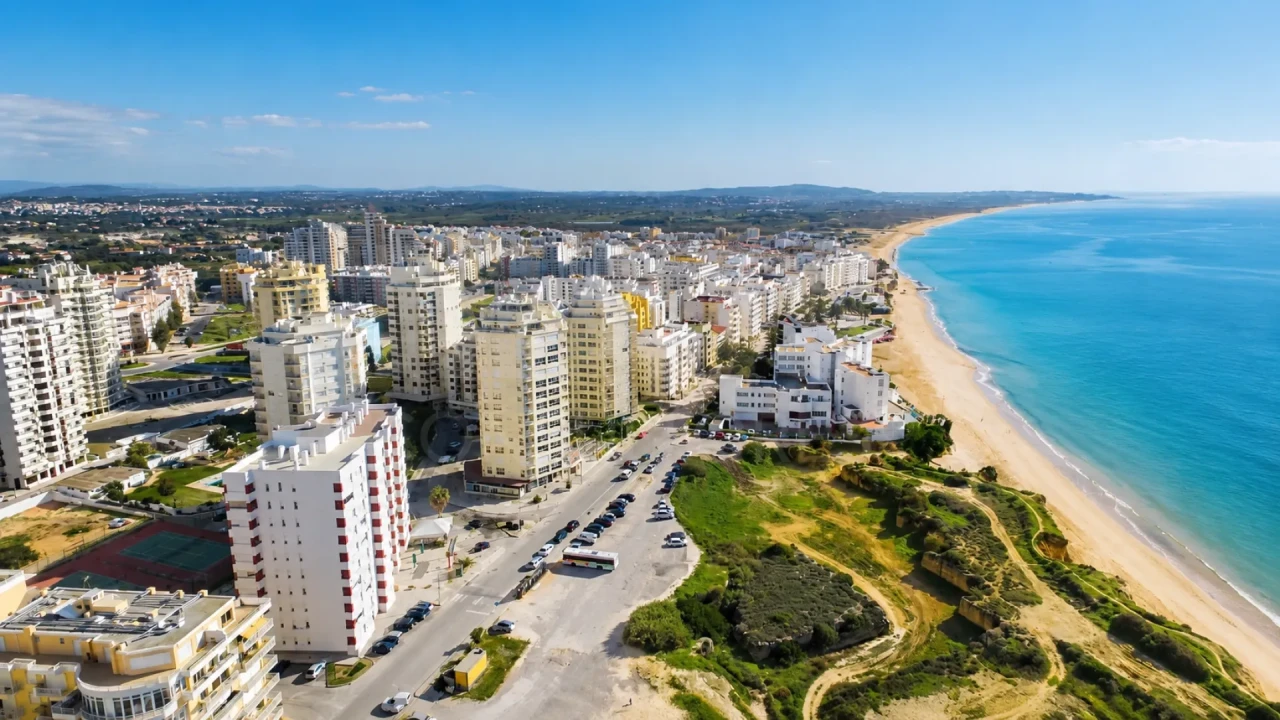 Apartamento T3 para Venda em Armação de Pera Foto 1