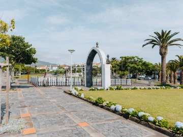 Moradia T4 para Venda em Lagoa (Nossa Senhora do Rosario)