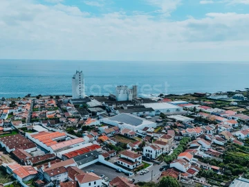 Moradia T4 para Venda em Lagoa (Nossa Senhora do Rosario)
