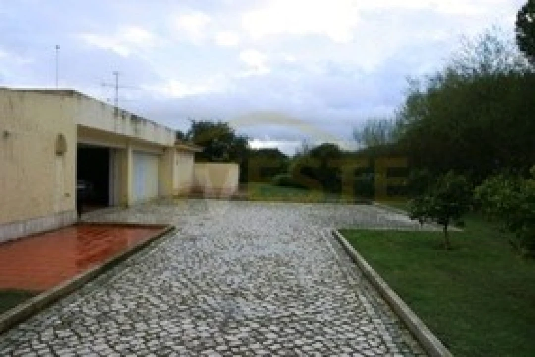 Moradia T6 para Venda em Santo Estêvão Foto 20