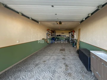 Moradia T5 para Venda em Meia Via