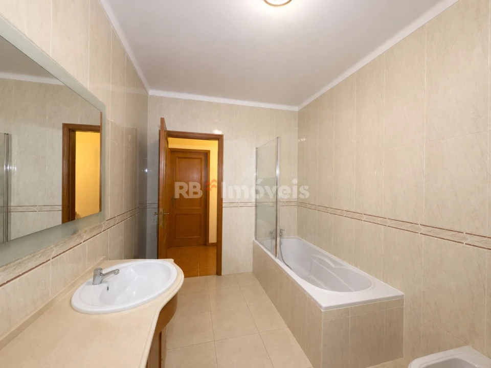 Moradia T5 para Venda em Golegã Foto 9