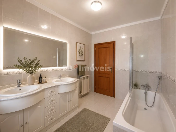 Moradia T5 para Venda em Golegã Foto 11