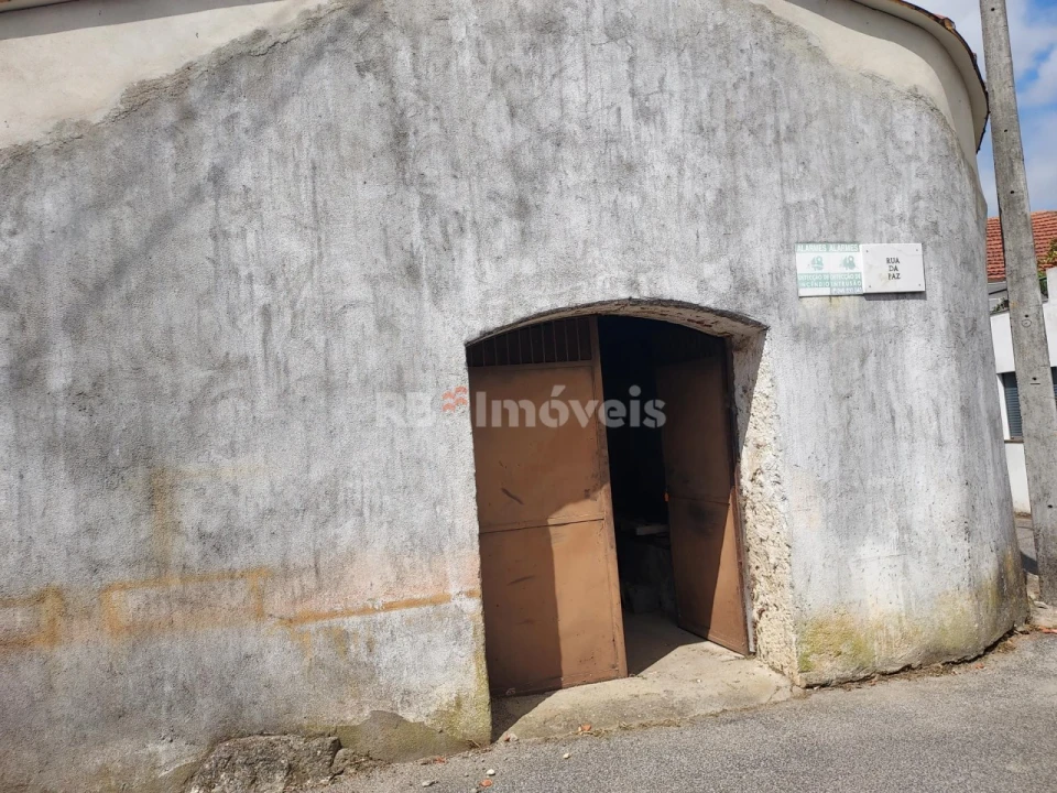 Armazém para Venda em Olaia e Paço Foto 1