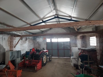 Armazém para Venda em Olaia e Paço