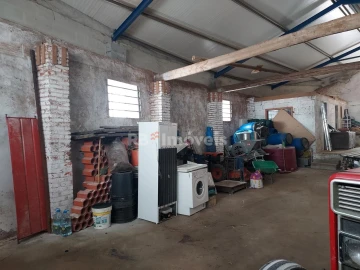 Armazém para Venda em Olaia e Paço