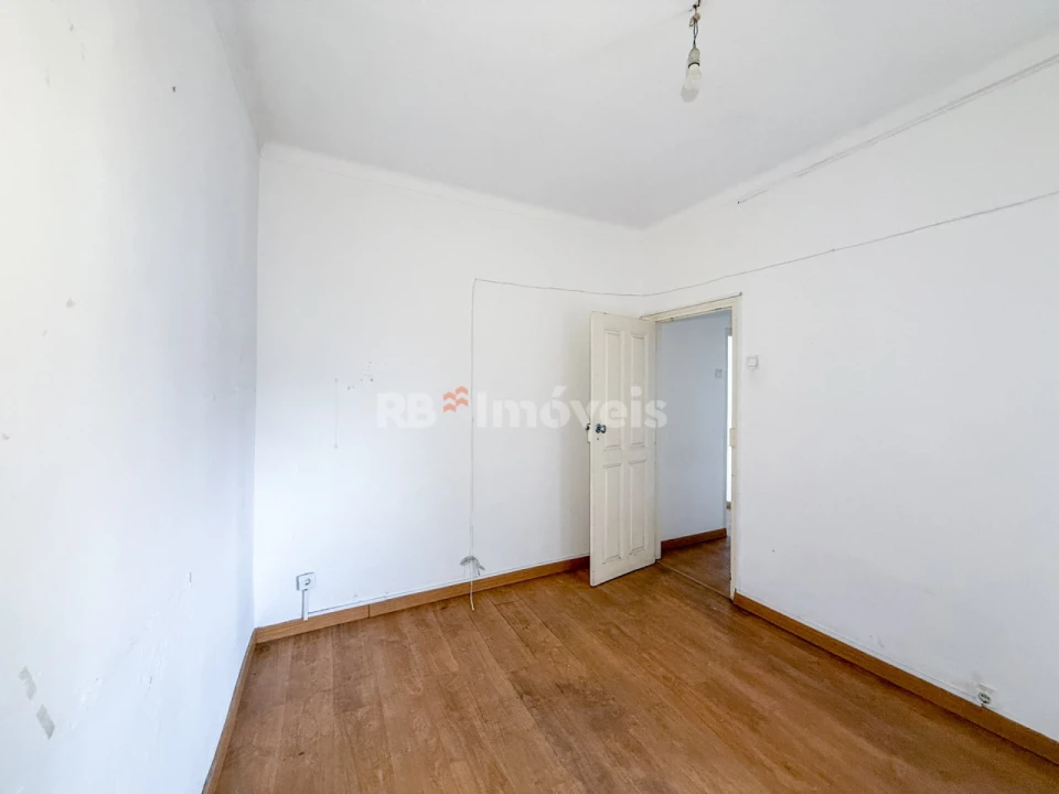 Prédio para Venda em Torres Novas (Santa Maria, Salvador e Santiago) Foto 11