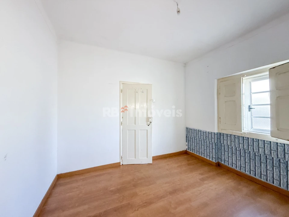 Prédio para Venda em Torres Novas (Santa Maria, Salvador e Santiago) Foto 25