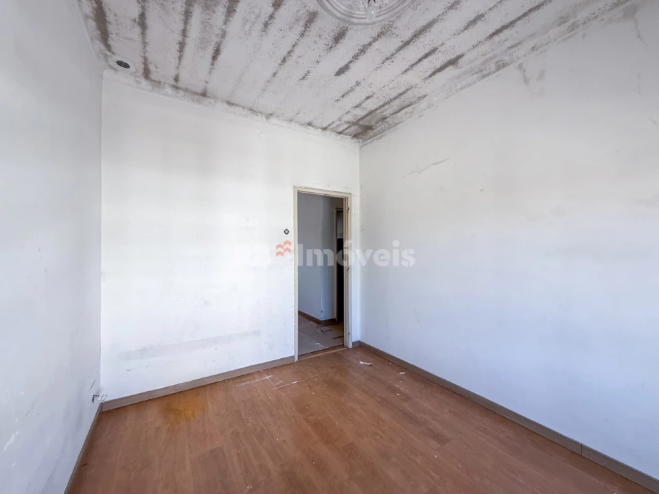 Prédio para Venda em Torres Novas (Santa Maria, Salvador e Santiago) Foto 37
