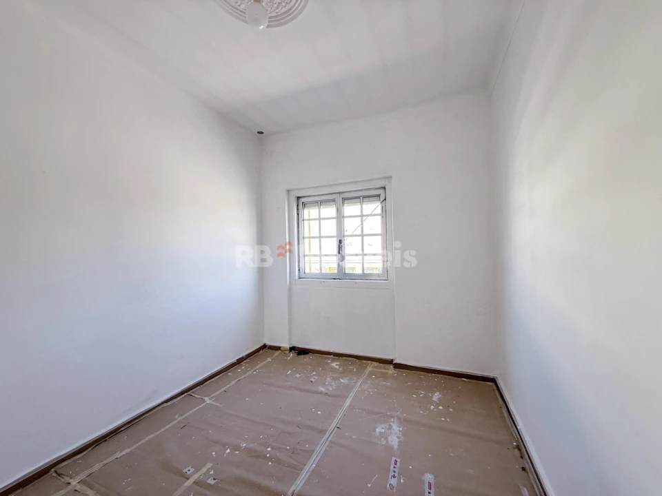 Prédio para Venda em Torres Novas (Santa Maria, Salvador e Santiago) Foto 47
