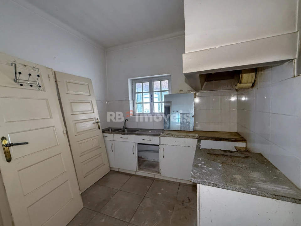 Prédio para Venda em Torres Novas (Santa Maria, Salvador e Santiago) Foto 49