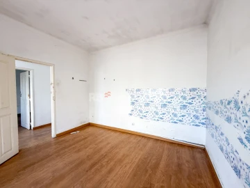 Prédio para Venda em Torres Novas (Santa Maria, Salvador e Santiago)