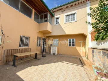 Prédio para Venda em Torres Novas (Santa Maria, Salvador e Santiago)
