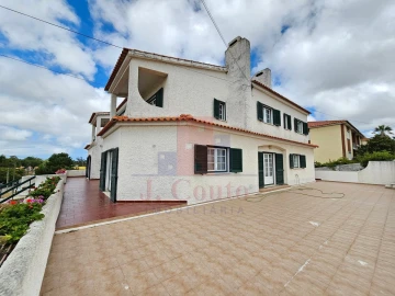Moradia T5 para Venda em Caldas da Rainha - Santo Onofre e Serra do Bouro