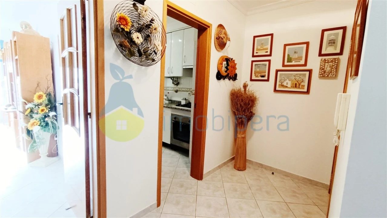 Apartamento T2 para Venda em Armação de Pera Foto 3