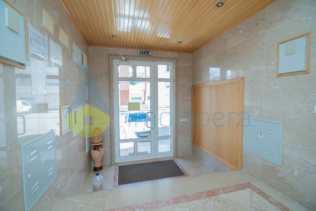 Apartamento T3 para Venda em Odiaxere Foto 5