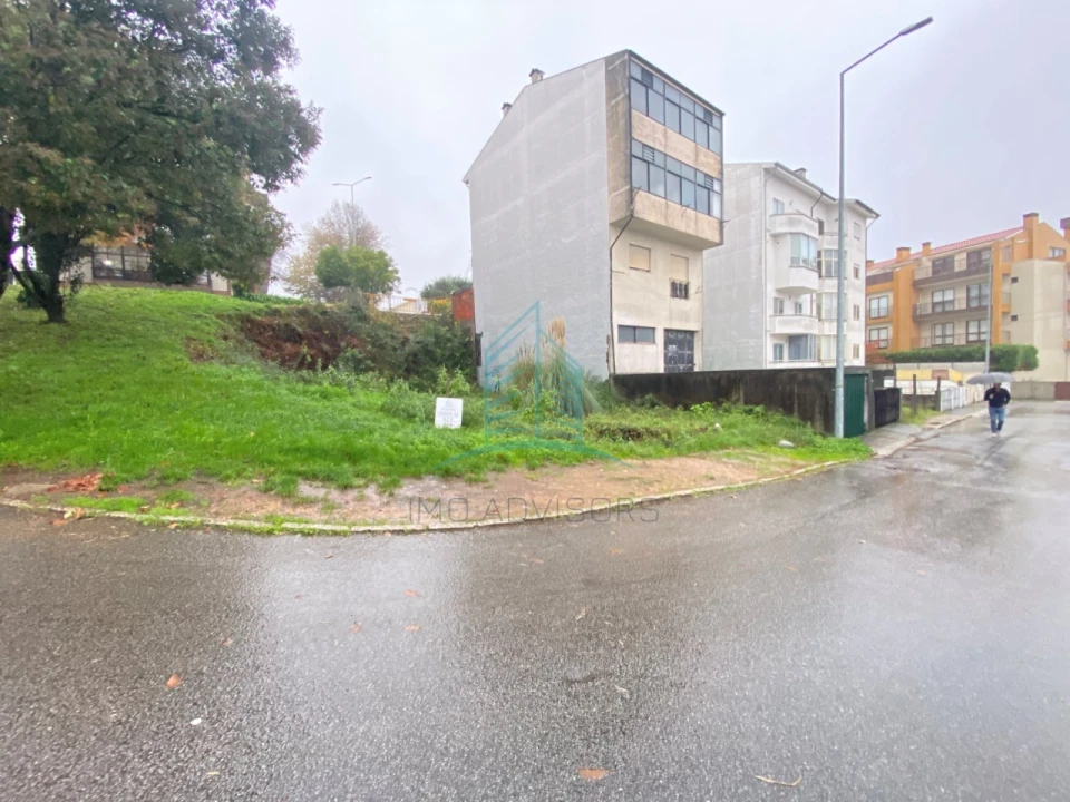 Terreno para Venda em Mafamude e Vilar do Paraíso Foto 1