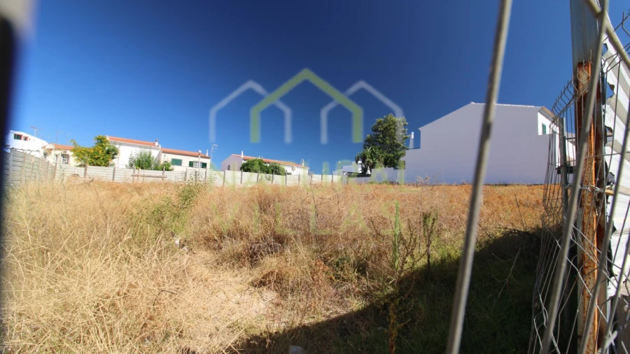 Terreno para Venda em Quelfes