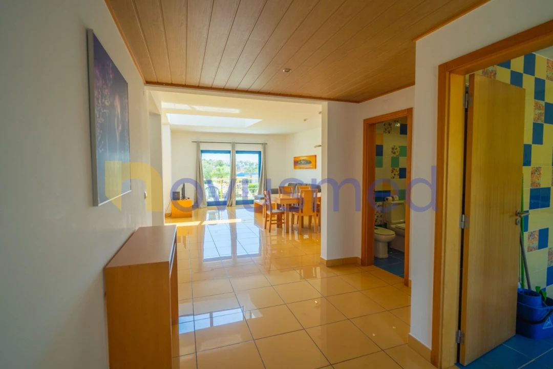 Apartamento T2 para Venda em Albufeira e Olhos de Água Foto 2