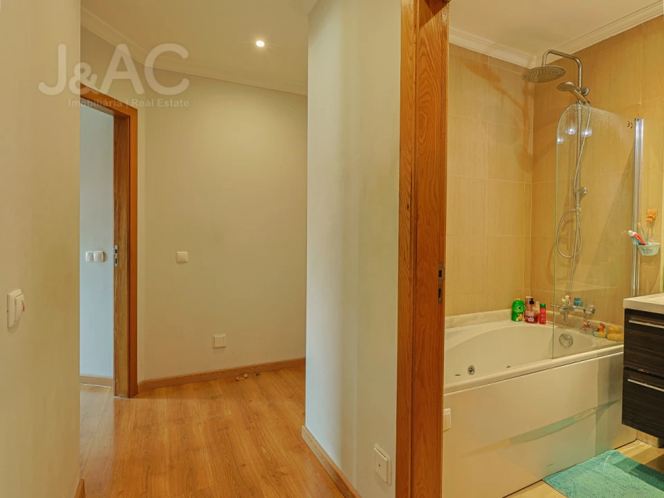 Apartamento T4 para Venda em Cascais e Estoril Foto 12