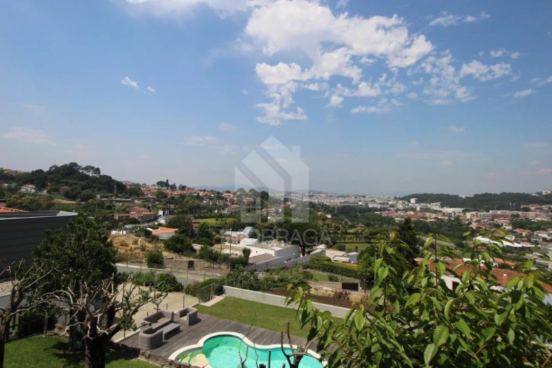Terreno para Venda em Nogueiró e Tenões Foto 4