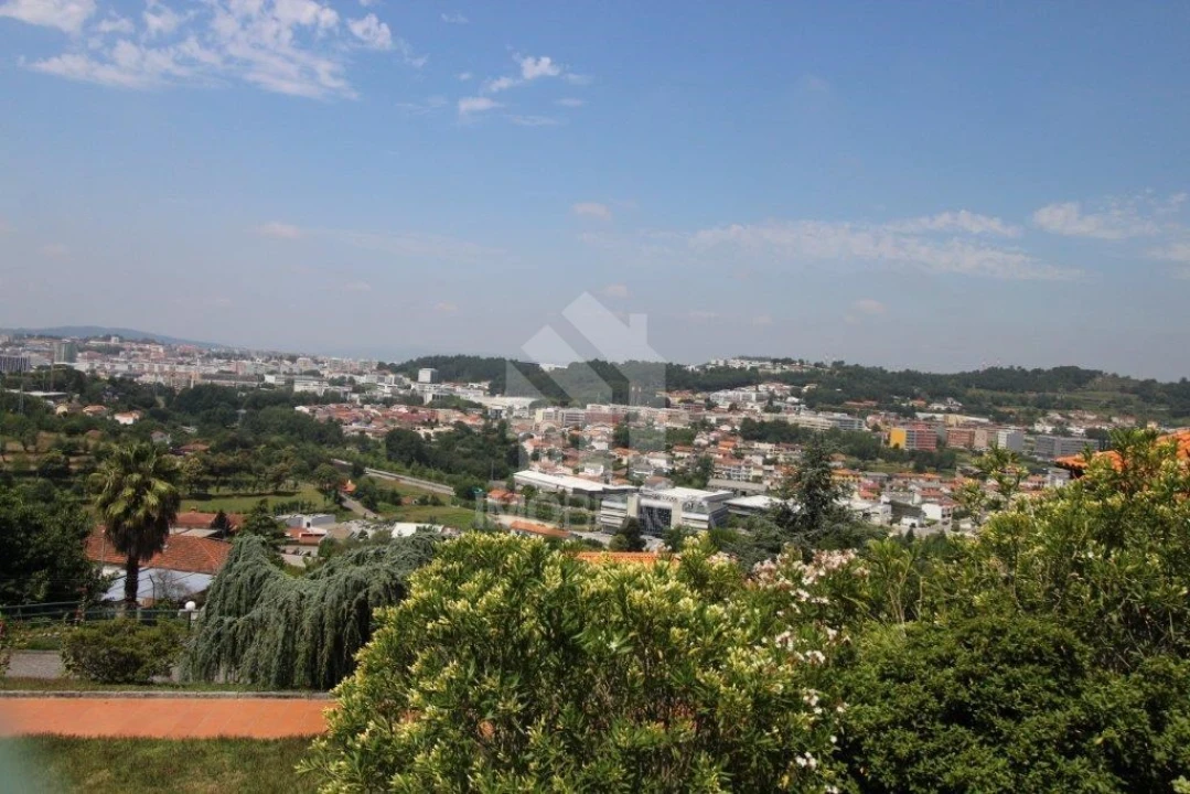 Terreno para Venda em Nogueiró e Tenões Foto 5