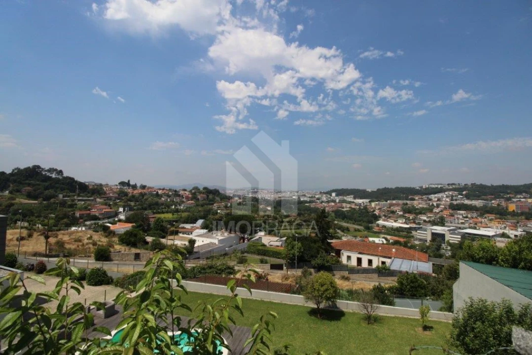 Terreno para Venda em Nogueiró e Tenões Foto 8