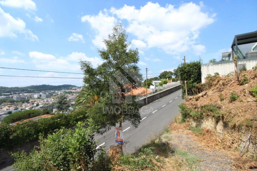 Terreno para Venda em Nogueiró e Tenões Foto 18