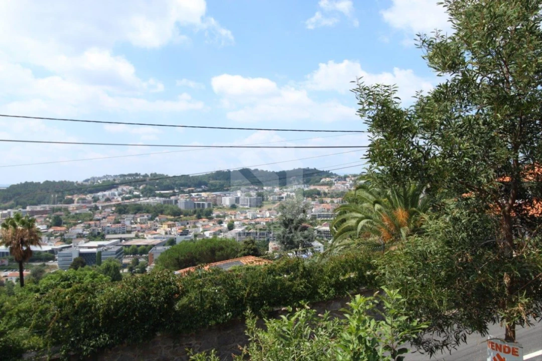 Terreno para Venda em Nogueiró e Tenões Foto 21
