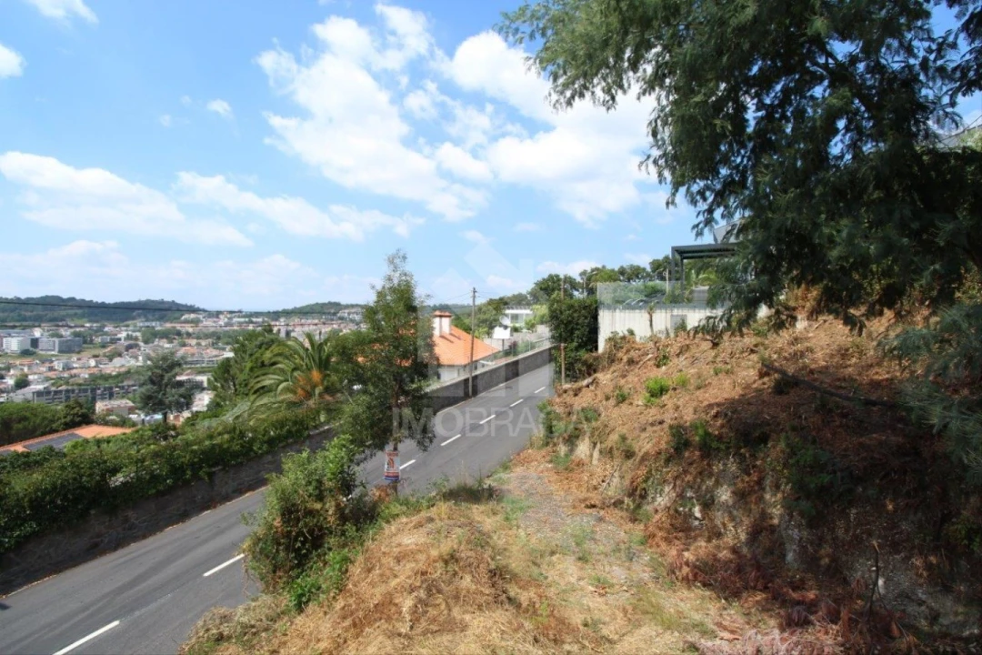 Terreno para Venda em Nogueiró e Tenões Foto 23