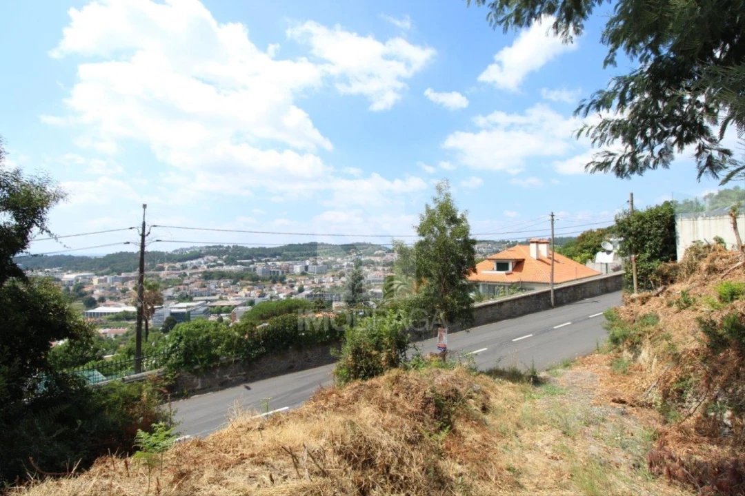 Terreno para Venda em Nogueiró e Tenões Foto 30